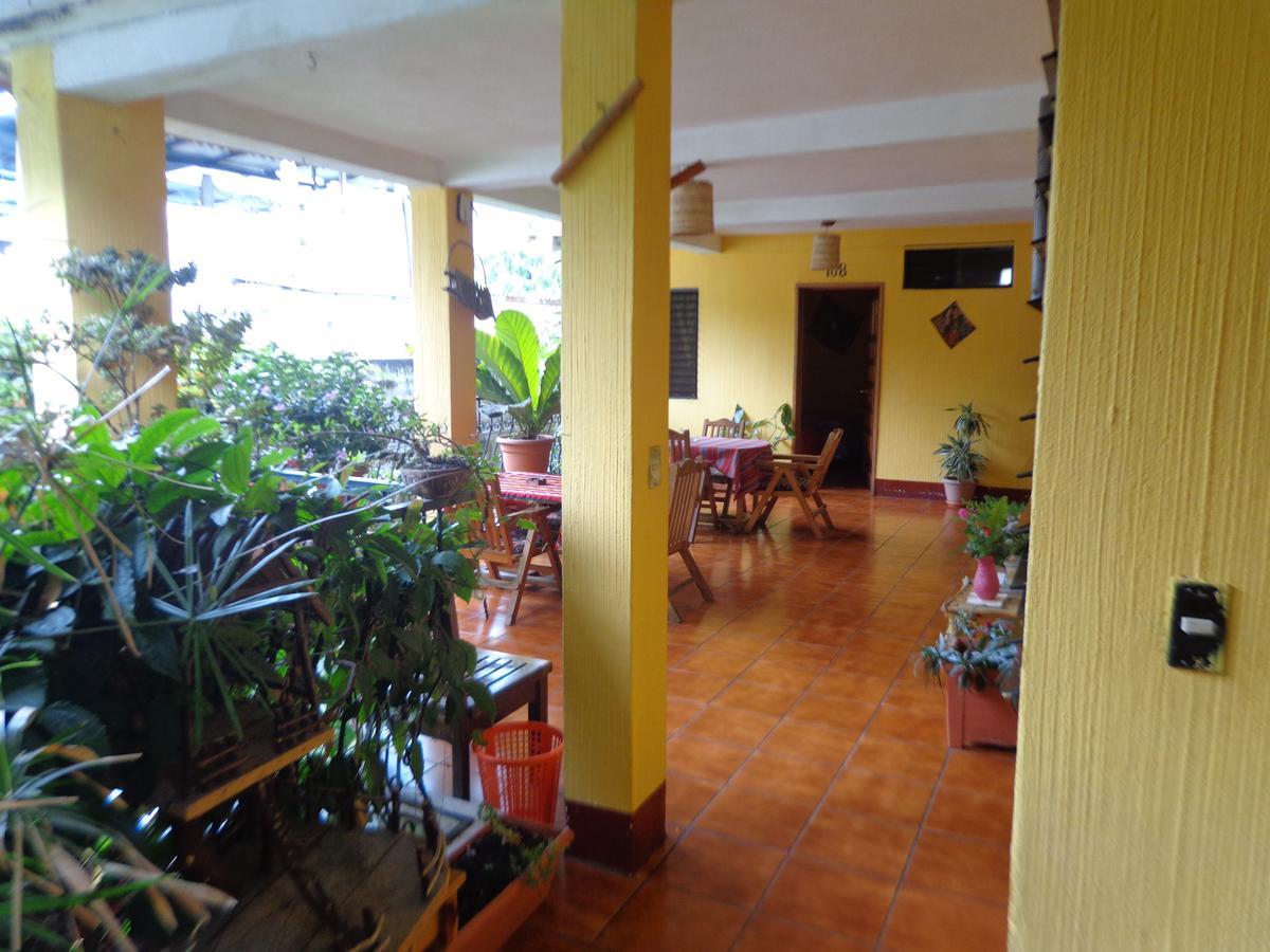 Hotel Encuentro Del Viajero Panajachel Exterior foto